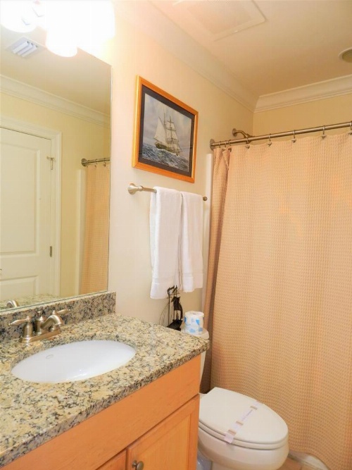 711 Holiday Isle image 12