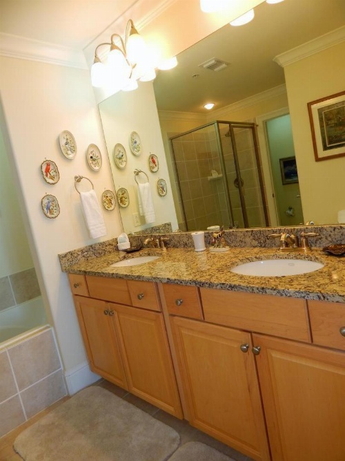 711 Holiday Isle image 7